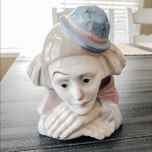 Lladro porcelain clown replica